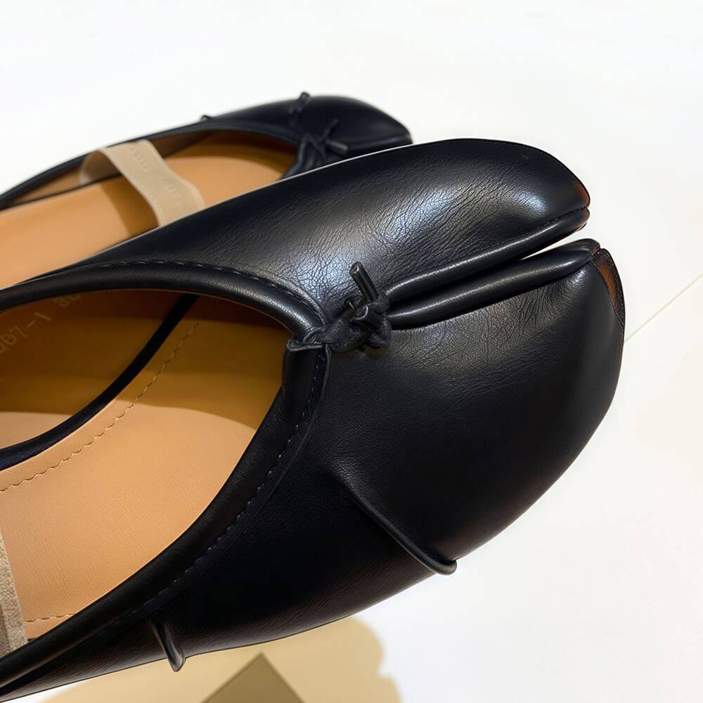 Elastic Strap Tabi Sandal Flats